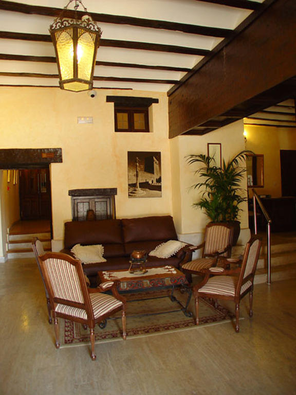 Hotel Nuevo Arlanza Covarrubias Exterior foto